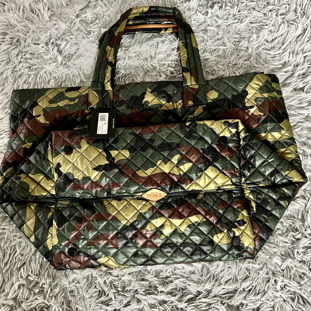 Large Tote bag camouflage from MZ Wallace it’s new and it’s coming with the tag